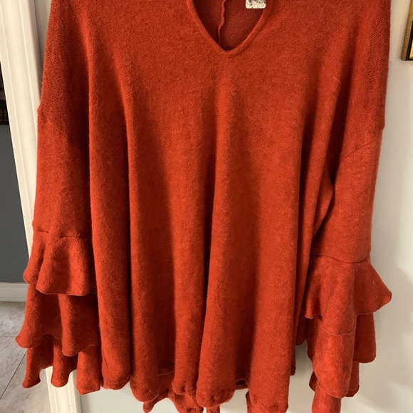 NWT! Ruffle Sleeve Boho - Picture 7 of 7